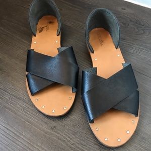 Sz 7.5 sandal flats